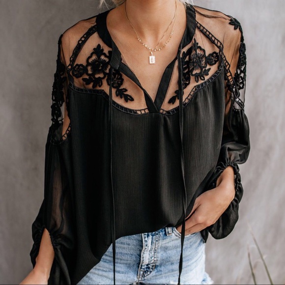 1 LEFT‼️Amelia Lace Peasant Blouse-Black - Picture 2 of 8